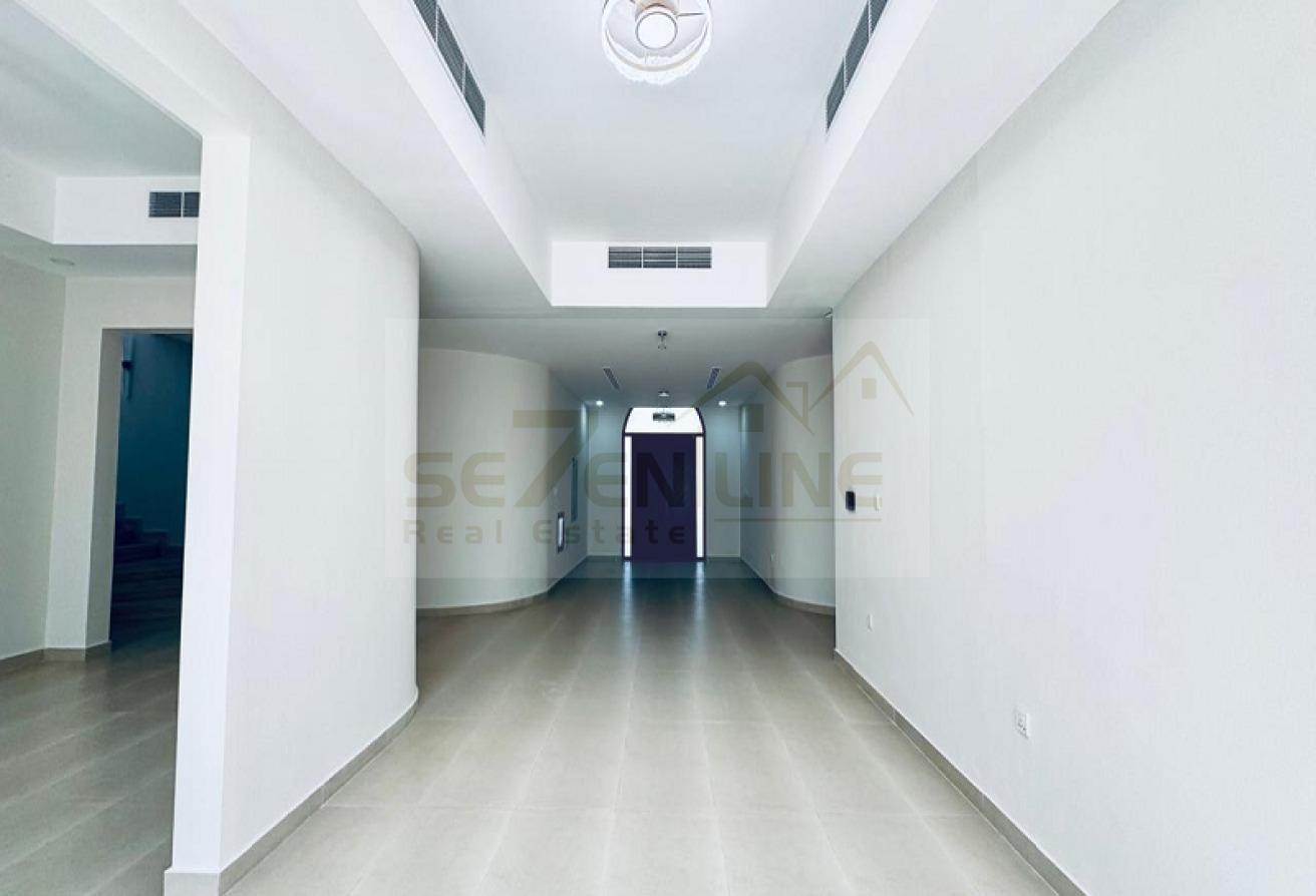 Speciose | Modern | Vacant | Huge Villa photo 3