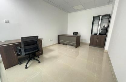 Business Centre - Studio - 4 Bathrooms for rent in Al Barsha Business Center - Al Barsha 1 - Al Barsha - Dubai Business Centre - Studio - 4 Bathrooms for rent in Al Barsha Business Center - Al Barsha 1 - Al Barsha - Dubai