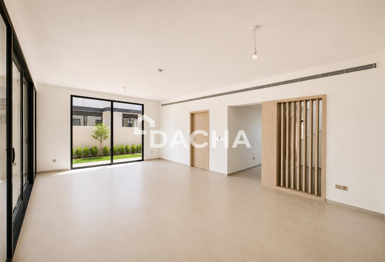 Inner Location | Near Amenities | Fully Landscaped photo 4