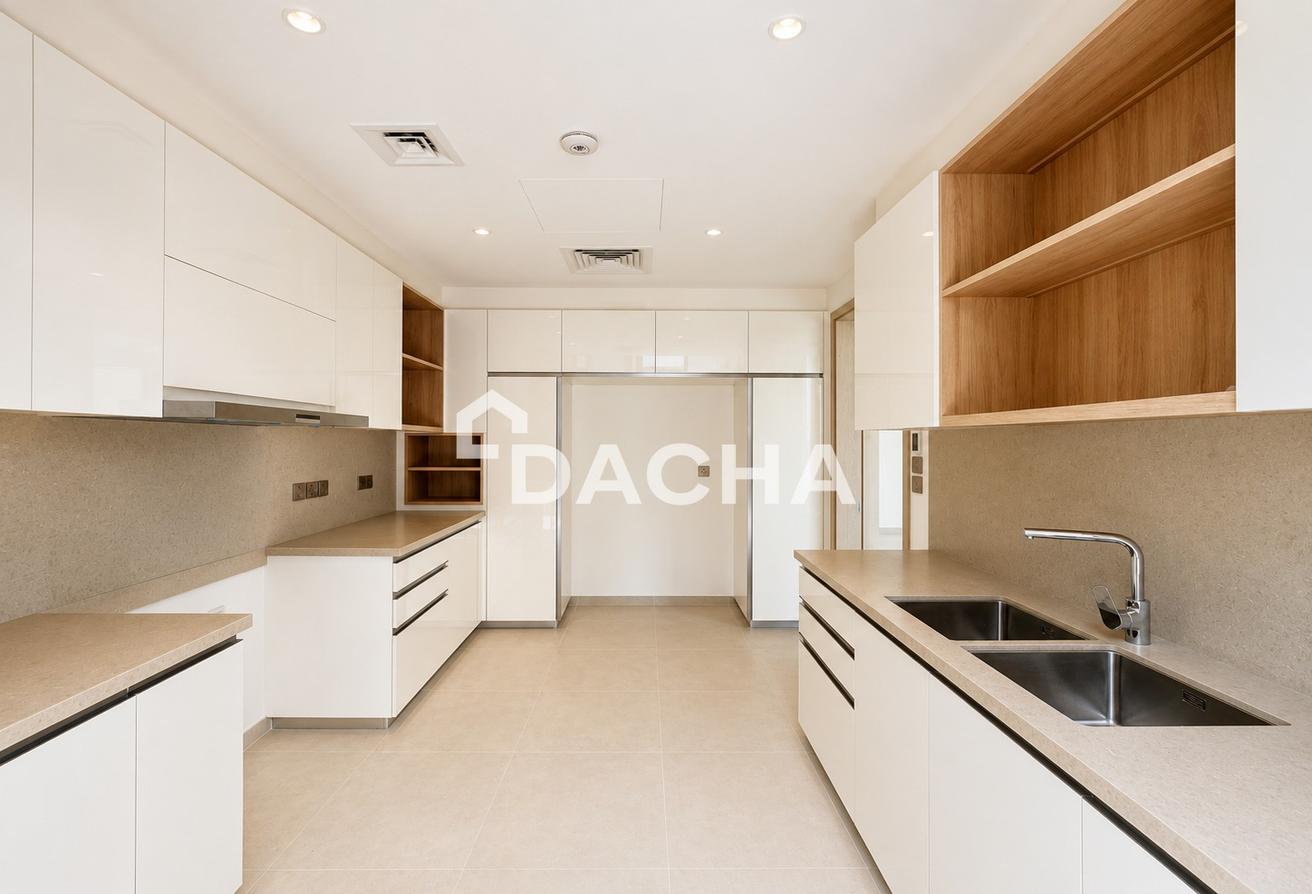 Inner Location | Near Amenities | Fully Landscaped photo 7