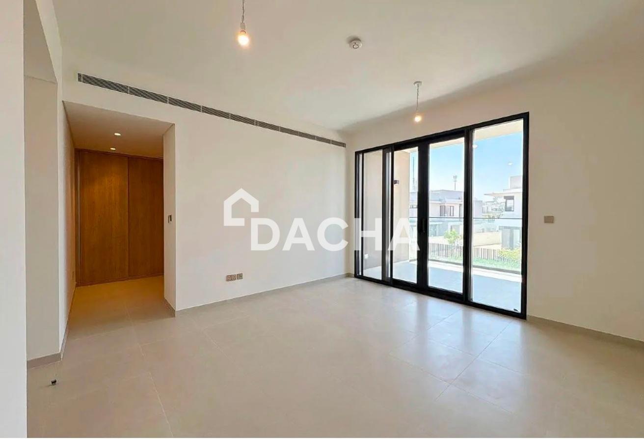Inner Location | Near Amenities | Fully Landscaped photo 11