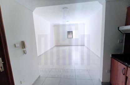 Apartment - Studio - 1 for rent in Fire Station Road - Muwaileh - Sharjah Apartment - Studio - 1 for rent in Fire Station Road - Muwaileh - Sharjah