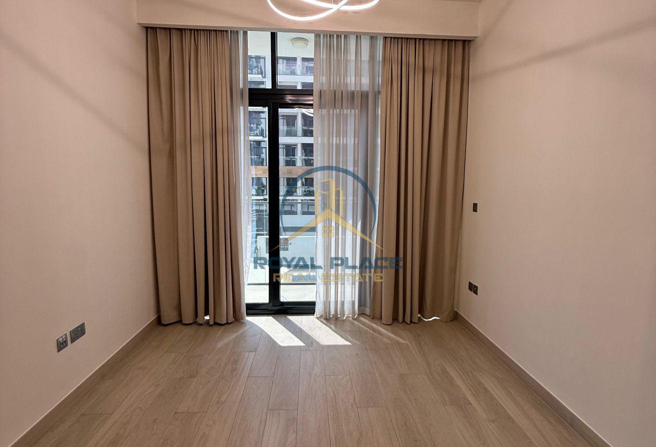 1BR Unfurnished | Ready to Move | Pool View photo 5
