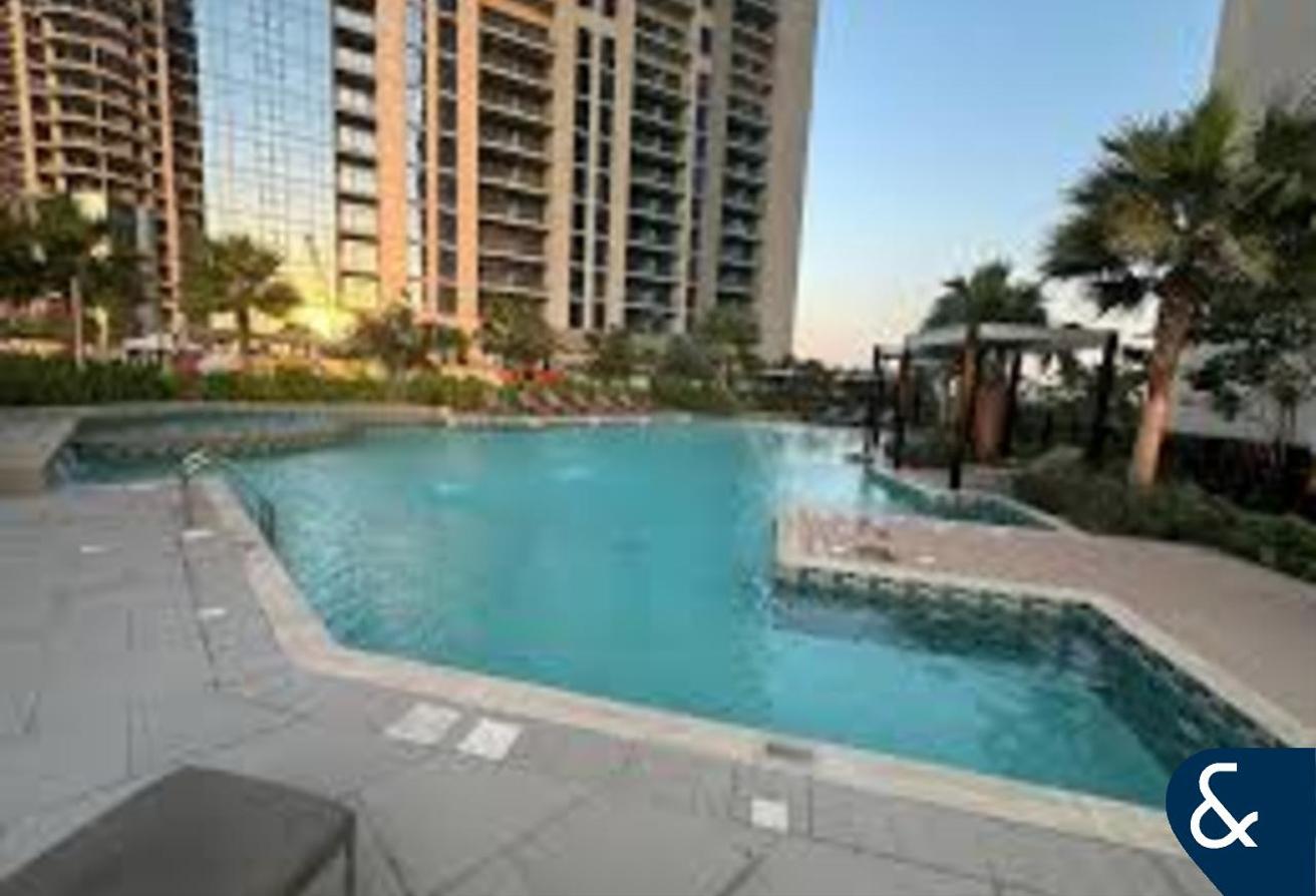 Pool View | Large Layout | Studio Unit photo 9