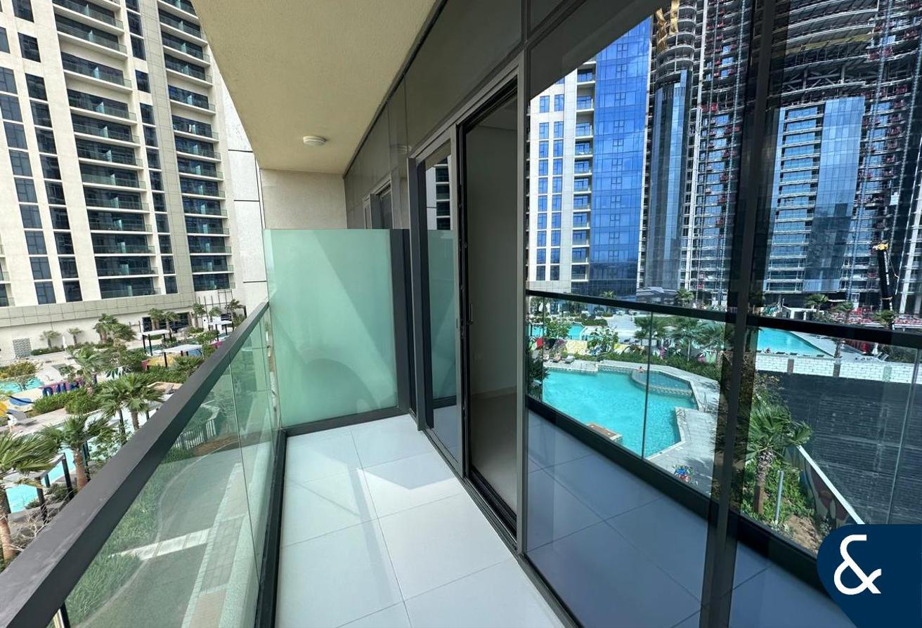 Pool View | Large Layout | Studio Unit photo 12