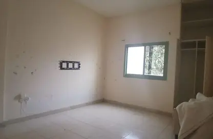 شقة - 2 غرف نوم - 2 حمامات للايجار في مبنى القاسمية 10 - المحطة - القاسمية - الشارقة