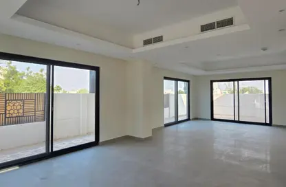 فيلا - 5 غرف نوم - 8 حمامات للبيع في مدينة الشارقة المستدامة - الشارقة