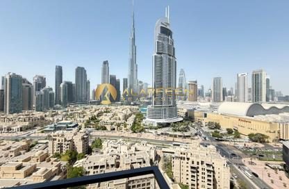Apartment - 2 - 2 for rent in Burj Royale - Downtown Dubai - Dubai