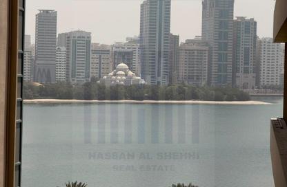 شقة - 3 غرف نوم - 4 حمامات للايجار في البرج الأزرق - المجاز 3 - المجاز - الشارقة شقة - 3 غرف نوم - 4 حمامات للايجار في البرج الأزرق - المجاز 3 - المجاز - الشارقة