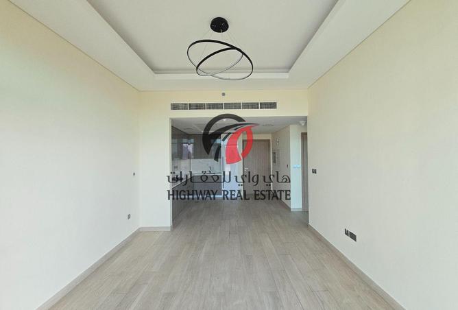 2OiAKFJJ4HQ - Property Image 2