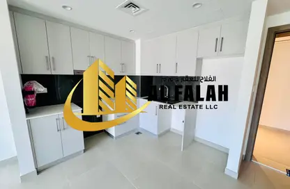 Apartment - 1 Bedroom - 2 Bathrooms for rent in Jawaher Residences - Maryam Island - Al Khan - Sharjah