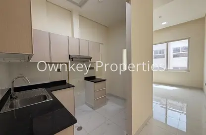 Apartment - 1 Bedroom - 2 Bathrooms for rent in Al Karama Sqaure - Al Karama - Dubai