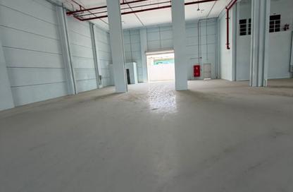 Warehouse - Studio - 2 for rent in Umm Al Thuoob - Umm Al Quwain