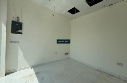 Shop - Studio for rent in Cornich Ras Al Khaima - Ras Al Khaimah