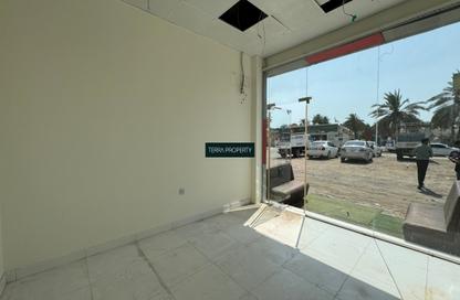 Shop - Studio for rent in Cornich Ras Al Khaima - Ras Al Khaimah
