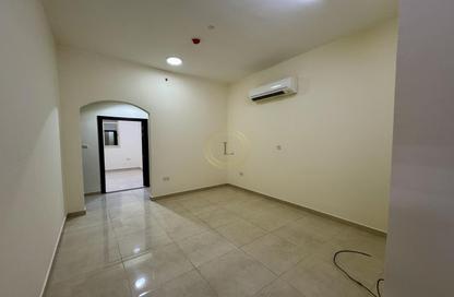 Apartment - 2 Bedrooms - 2 Bathrooms for rent in Al Ameriya - Al Jimi - Al Ain