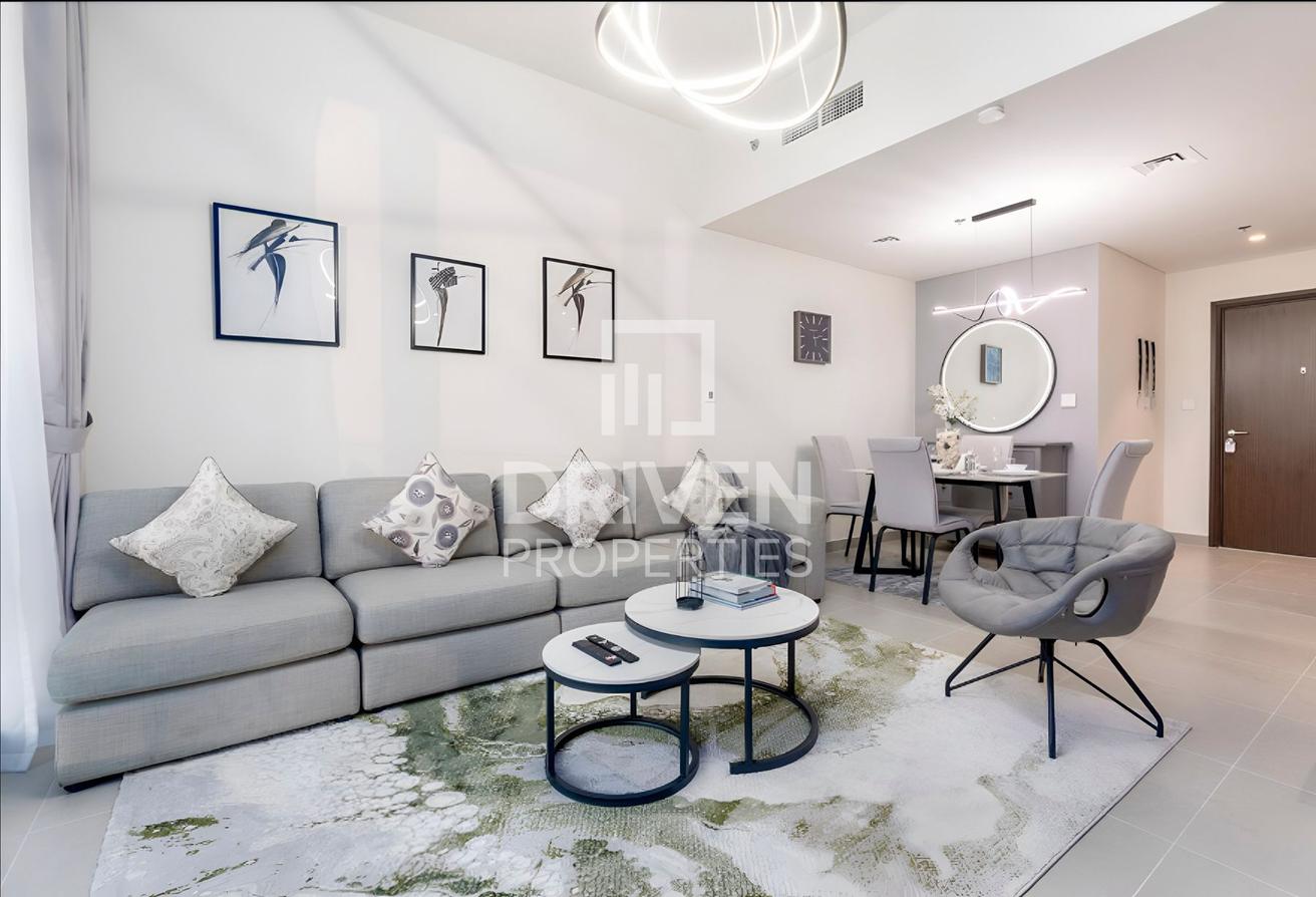 Designer Finishes | Prestigious Location | Vacant photo 4