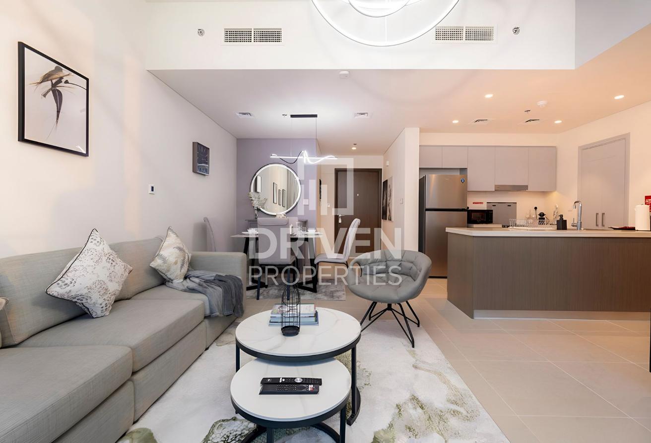 Designer Finishes | Prestigious Location | Vacant photo 2