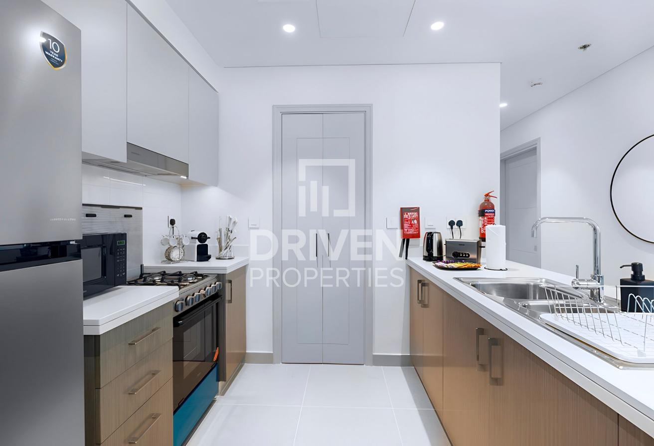 Designer Finishes | Prestigious Location | Vacant photo 7