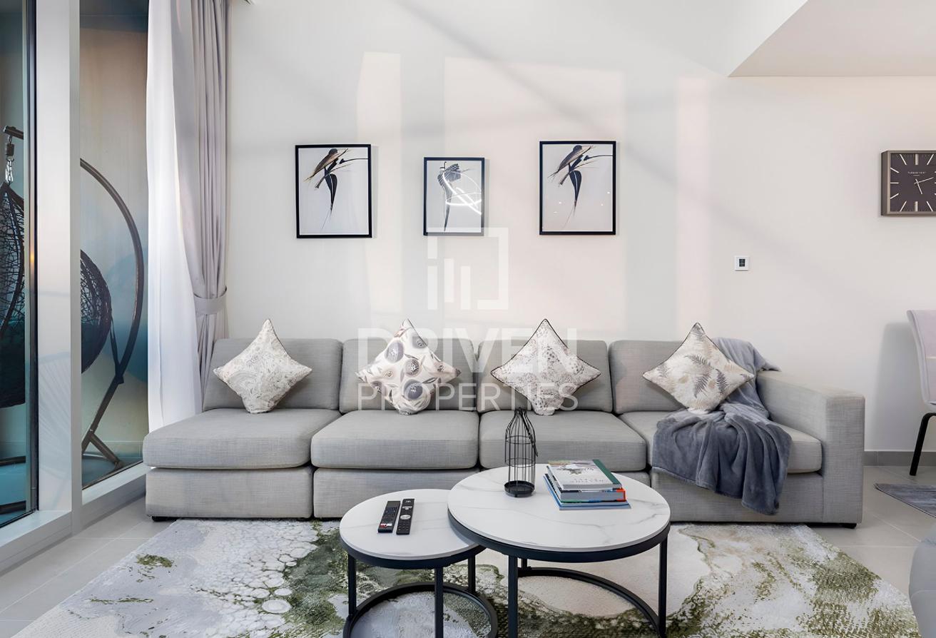 Designer Finishes | Prestigious Location | Vacant photo 5