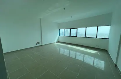 Apartment - 2 Bedrooms - 3 Bathrooms for rent in Al Mamzar Tower - Al Mamzar - Sharjah - Sharjah