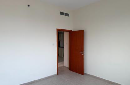 Apartment - 2 Bedrooms - 2 Bathrooms for rent in Palace Tower 2 - Palace Towers - Dubai Silicon Oasis - Dubai