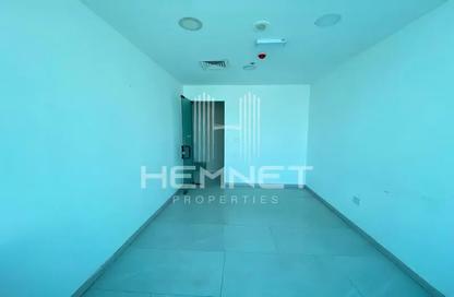 Office Space - Studio for rent in Capital Golden Tower - Business Bay - Dubai