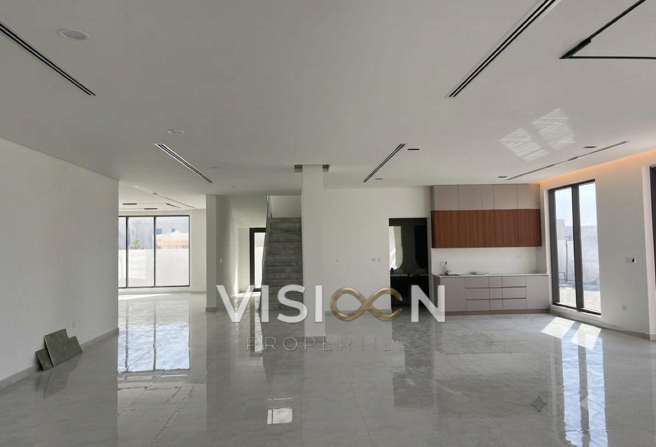 Spacious 6BR Villa| Premium Living | Madinat Hind3 photo 3