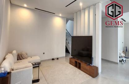 Villa - 4 - 4 for rent in Al Aweer 1 - Al Aweer - Dubai