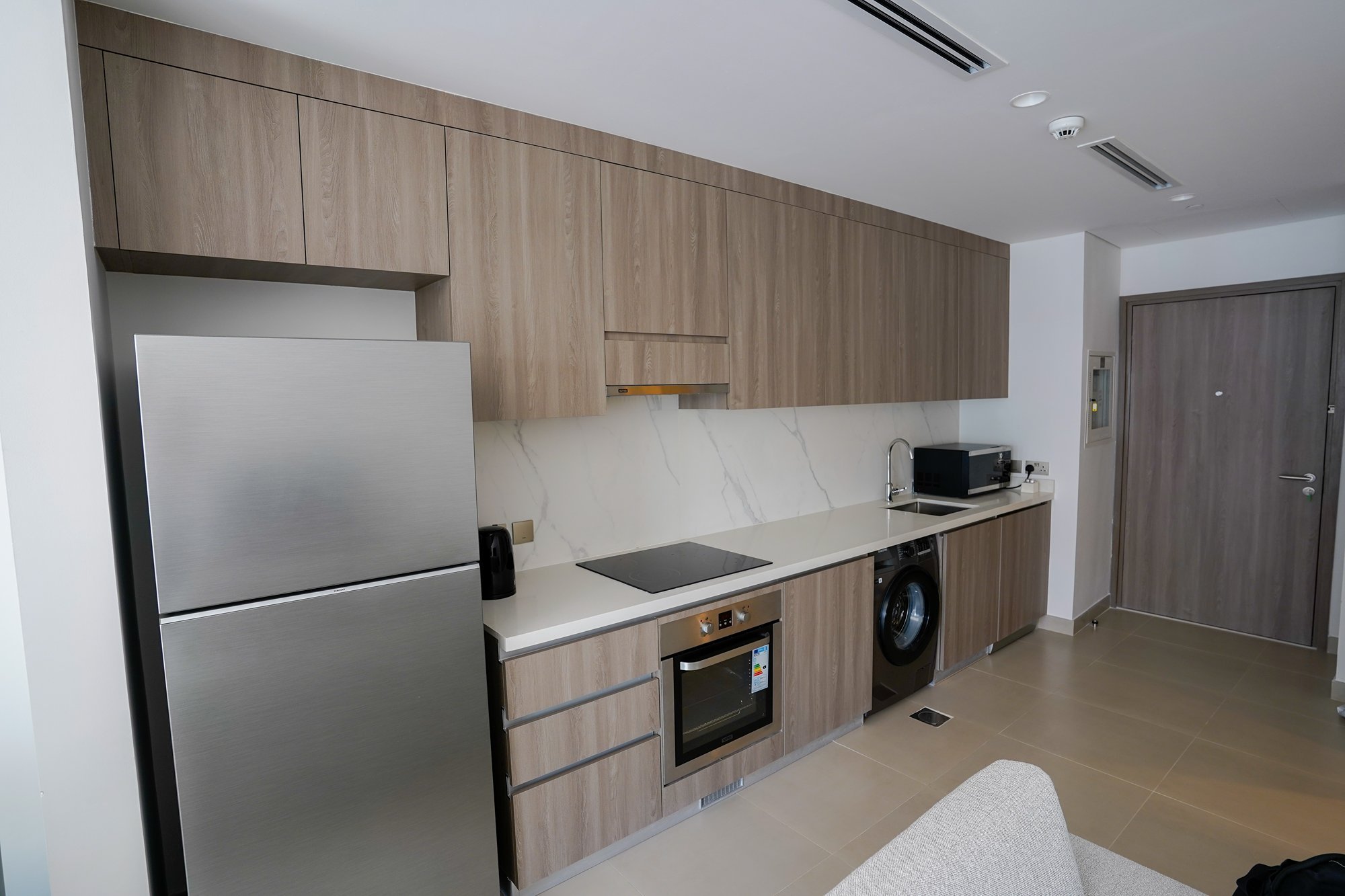 Modern Studio| Fully Furnished| High Floor| Vacant
