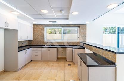 Villa - 4 - 2 for rent in Legacy Nova Villas - District 9 - Jumeirah Park - Dubai