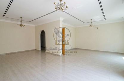 Apartment - 3 - 4 for rent in Al Qulaya'ah - Al Sharq - Sharjah