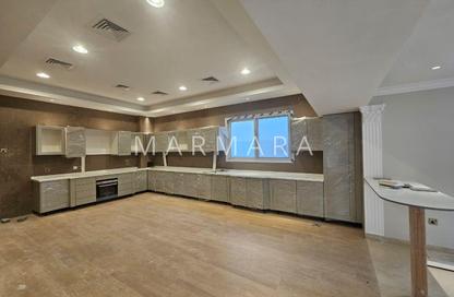 Villa - 6 Bedrooms - 7+ Bathrooms for rent in Nad Al Sheba 4 - Nad Al Sheba - Dubai