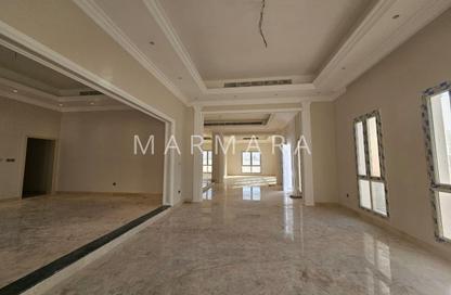 Villa - 6 Bedrooms - 7+ Bathrooms for rent in Nad Al Sheba 4 - Nad Al Sheba - Dubai