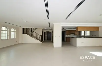Villa - 4 Bedrooms - 6 Bathrooms for sale in District 3 - Jumeirah Park - Dubai