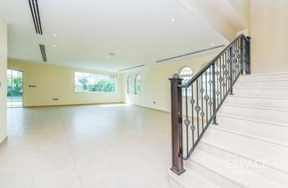 Villa - 4 - 6 for sale in District 3 - Jumeirah Park - Dubai