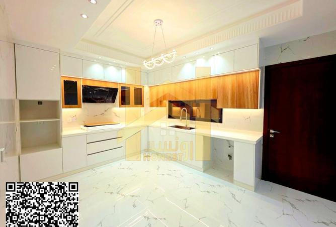 73841854 - Property Image 3