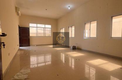 Villa - 4 - 5 for rent in Mohamed Bin Zayed City - Abu Dhabi