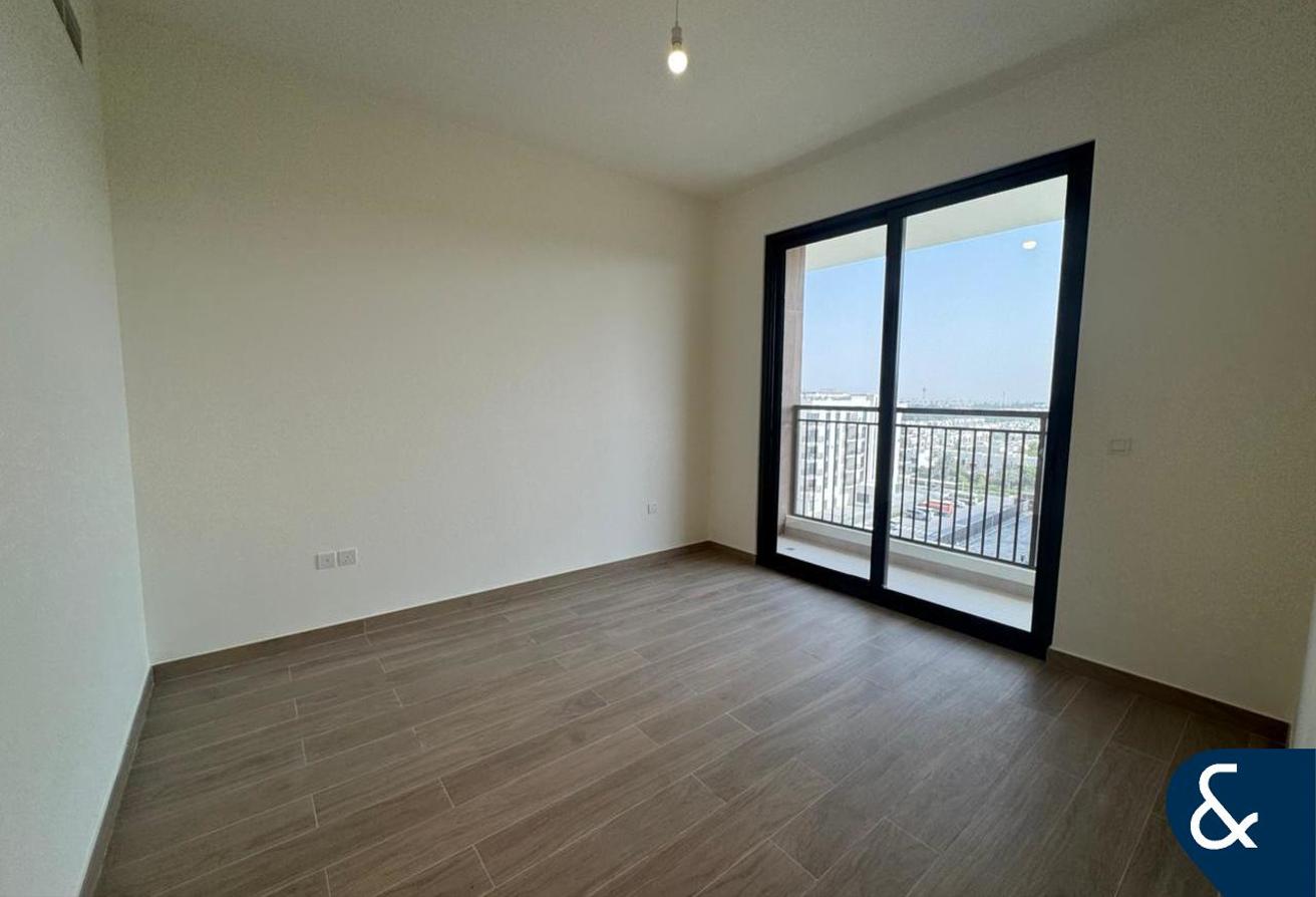 Boulevard View | High Floor | Avail 1st Oct photo 5