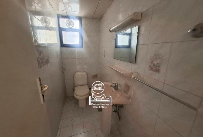 121991902 - Property Image 3