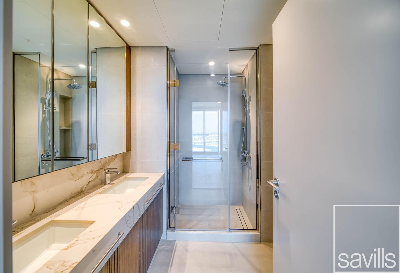 Exclusive Luxury Living | Beachfront | Sea Views photo 5