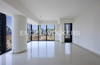 Apartment - 2 Bedrooms - 3 Bathrooms for rent in Boulevard Point - Downtown Dubai - Dubai