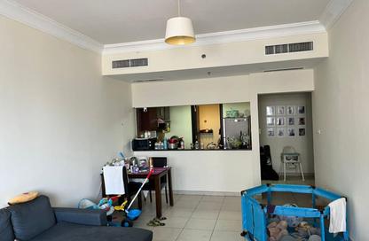 Apartment - Studio - 1 for rent in Lake Shore Tower - JLT Cluster Y - Jumeirah Lake Towers - Dubai Apartment - Studio - 1 for rent in Lake Shore Tower - JLT Cluster Y - Jumeirah Lake Towers - Dubai