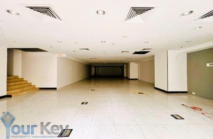 Show Room - Studio - 2 Bathrooms for rent in Burj Al Arab - Al Markaziyah - Abu Dhabi