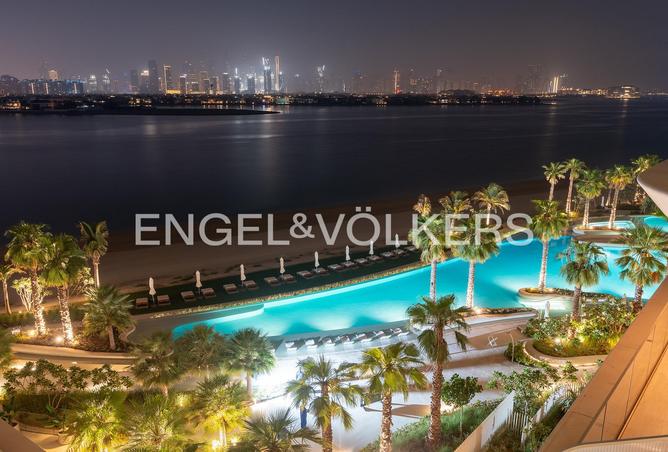 Ultra Luxury Residence | Panoramic Palm Views