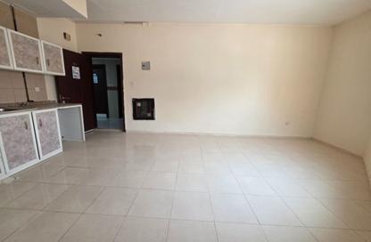 Apartment - Studio - 1 for rent in Fire Station Road - Muwaileh - Sharjah
