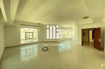 Villa - 6 Bedrooms - 7+ Bathrooms for rent in Al Nahyan - Abu Dhabi