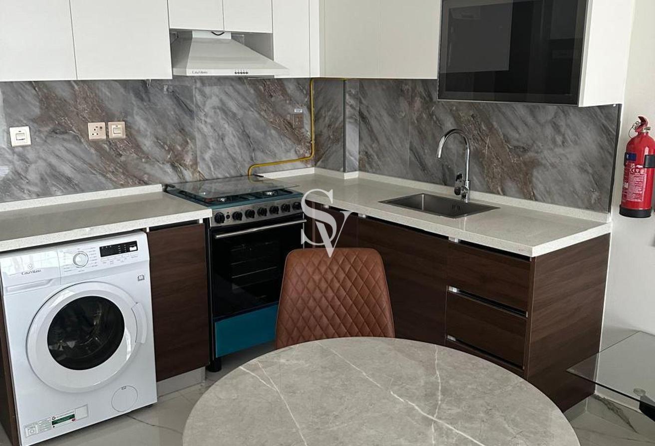 Vacant | Fully Furnished | 2 Cheques photo 2