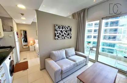 Apartment - Studio - 1 Bathroom for rent in The Royal Oceanic - Dubai Marina - Dubai