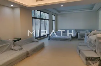 Villa - 5 Bedrooms - 6 Bathrooms for rent in Jumeirah 1 Villas - Jumeirah 1 - Jumeirah - Dubai